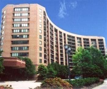Crystal Quarters Furnished Apartments At The Gramercy Arlington Buitenkant foto